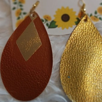 Teardrop with Gold Diamond Shape